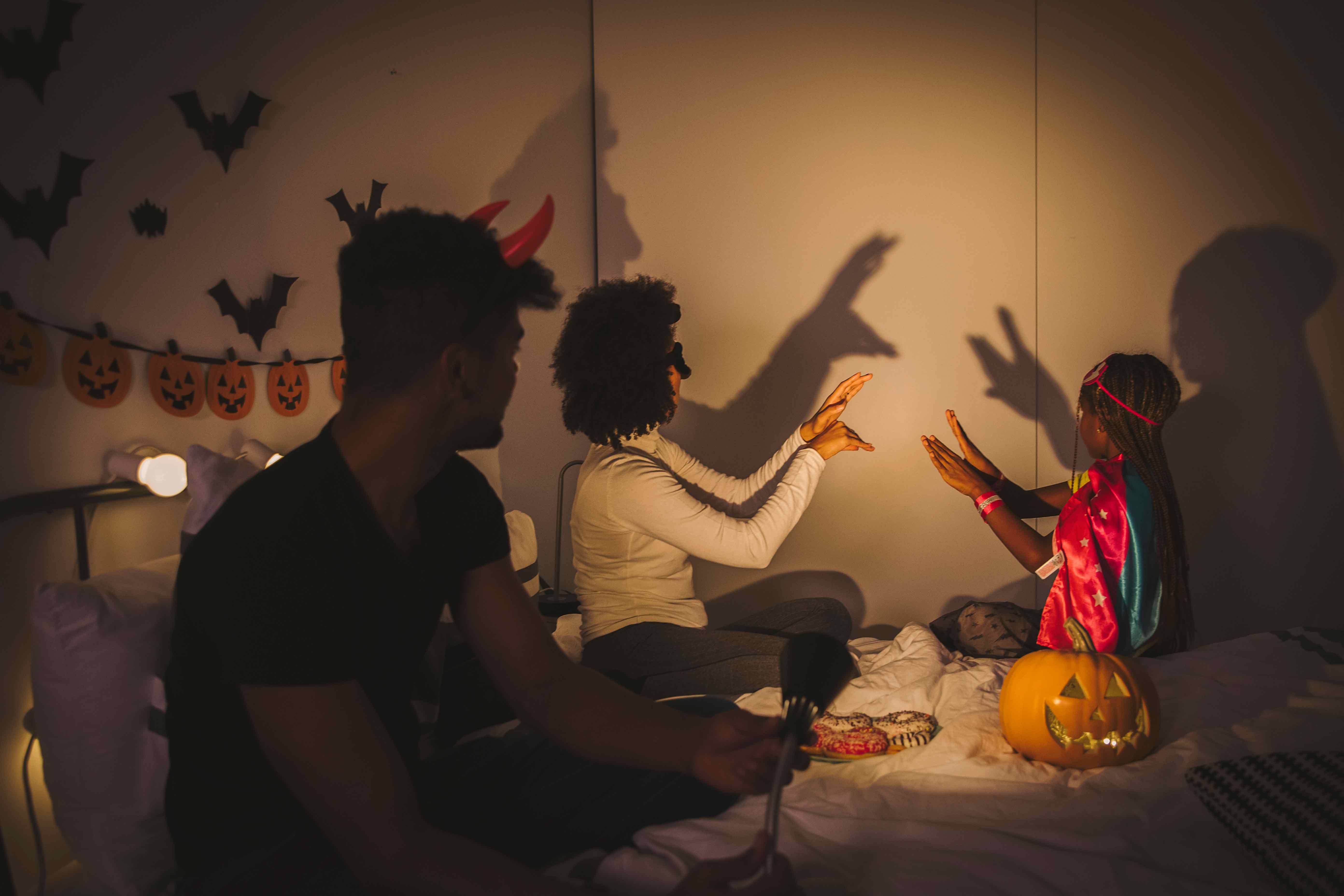 InnocentDrinks, shadow puppeting